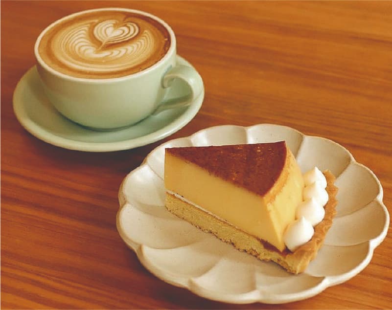 BLUE MOON CAFE <small> （ブルームーンカフェ）</small>